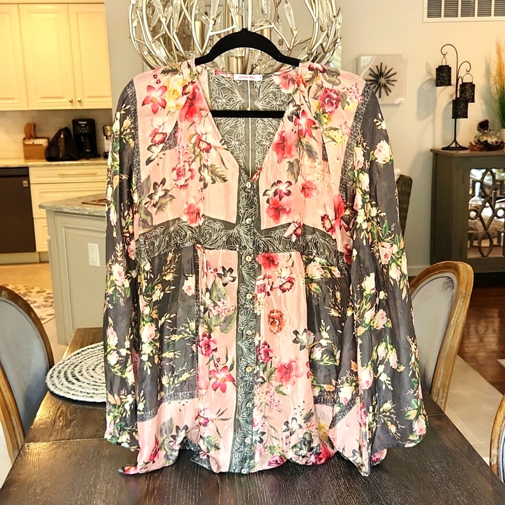 Johnny Was 100% Silk Kamono Style Blouse S